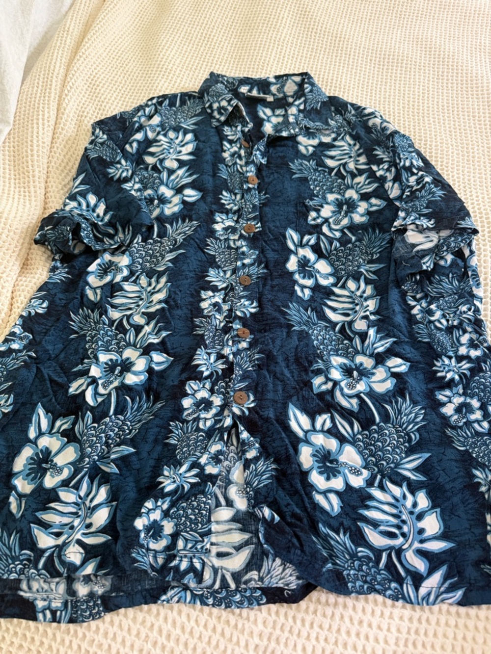 Men's Navy Blue Floral Short-Sleeve Button-Down Shirt